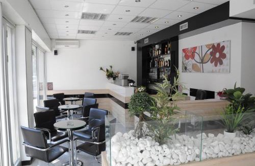 Medijana Hotel | Garni Hotel Consul