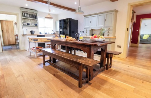 Holywell Cottage | GARREG WEN, pet friendly, character holiday cottage in Caerwys