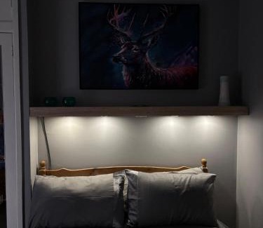 Southport Apartment | Garrick's Suite