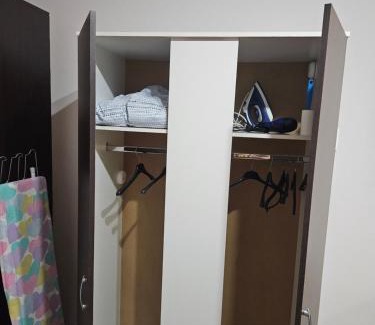 Sector 4 Apartment | Garsoniera - 1 minut de Metrou Dimitrie Leonida