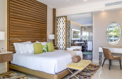 Downtown Cancun Resort | Garza Blanca 5 Star Resort Cancun: Dec 21 - 28, 2024 Tropical Holiday Vacation