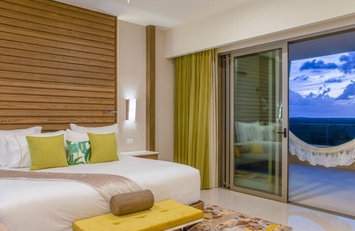 Downtown Cancun Resort | Garza Blanca 5 Star Resort Cancun: Dec 21 - 28, 2024 Tropical Holiday Vacation
