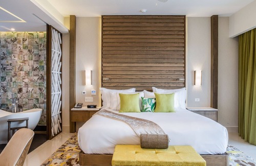 Downtown Cancun Resort | Garza Blanca Cancun 1 BR AMAZING Views and Food!