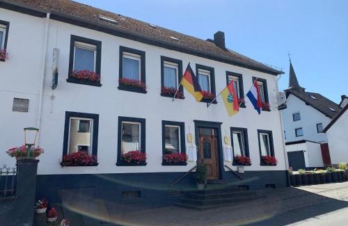 Udersdorf Hotel | Gasthaus Schürmann