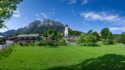 Untergrainau House | Gasthof Höhenrain