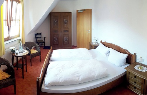 Zeitlofs Hotel | Gasthof Zum schwarzen Roß