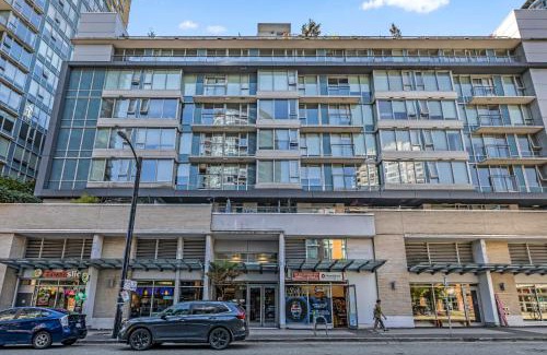Crosstown House | Gastown Downtown Apartment very central