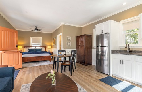 Santa Ynez Cottage | Gastro HQ: Luxe Studio, Walk To Best Restaurants, L2EV, Sleeps 4, Unit 5 Madera