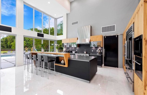 Southwest Ranches Apartment | Gated 9BR Estate for 20 w/Private Pool, Jacuzzi, Theater & Guest House! Pet-Friendly!