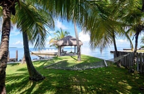 Islamorada Apartment | Gated Estate Duplex on the Bay with dockage