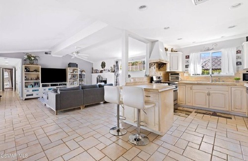 Thousand Oaks House | Gated property, main house 4bed 3bath amazing large pool.