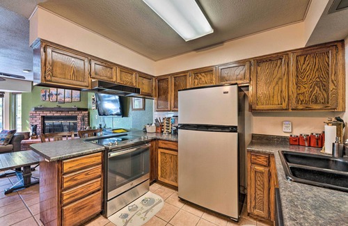 Pinetop House | Gated Resort, Pool & Spa: Townhome in Pinetop!