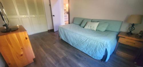 Mendon Apartment | Gateway Condominium Unit 25 Brought to you by GetAway Vacations