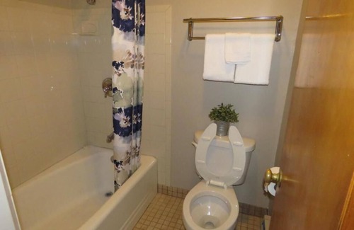 Oak Lawn Hotel | GATEWAY INN