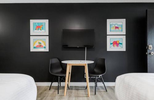 Harvie Heights House | Gateway Suites Charming Stay perfect for 4 Guests