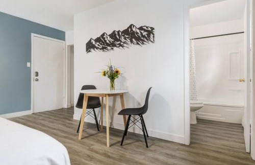 Harvie Heights House | Gateway Suites Cozy stay to explore Banff and Canmore