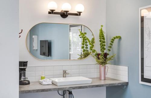 Harvie Heights House | Gateway Suites Lovely views near Banff