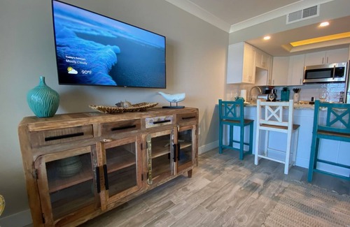 Fort Myers Beach Condo | Gateway Villas #398 - Beachfront condo
