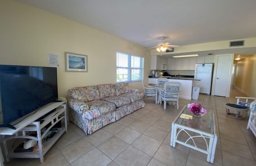 Fort Myers Beach Condo | Gateway Villas #299- Beachfront condo