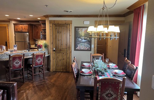 Gatlinburg Condo | Gatlinburg Fall Foliage Season! October 17-24, 2025