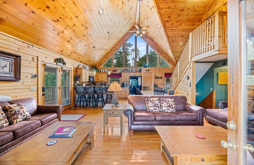 Black Bear Falls Cabin | Gatlinburg Getaway Log Home/Lodge, Best Mountain Views, Minutes from Downtown