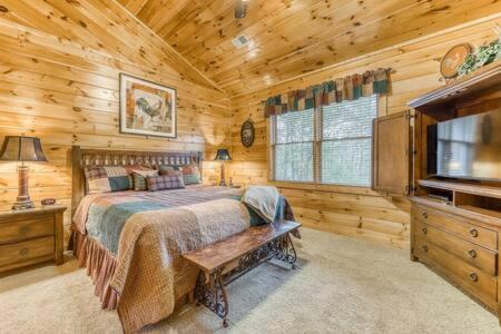 Gatlinburg House | Gatlinburg Home with Mountain Views