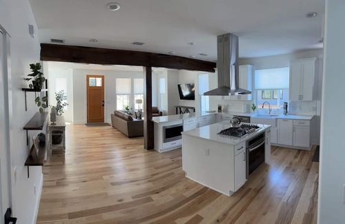 Gainesville House | Gator Grove - Queen Ann White - New Build!