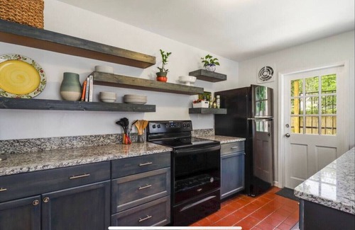 Gainesville House | Gator Springs ~ Close to Hospitals, Springs & UF