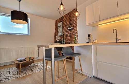 Saint-Laurent Apartment | Gats Place