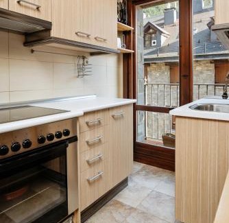 Sallent de Gallego Apartment | Gaudioso by Cardi Suites