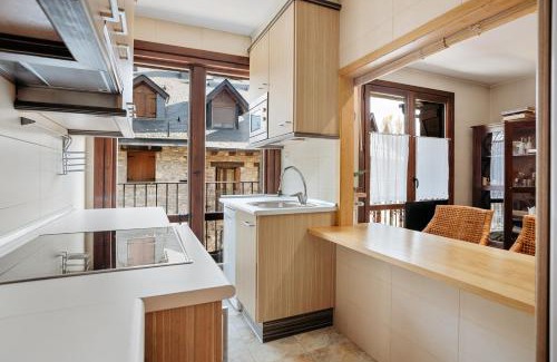 Sallent de Gallego Apartment | Gaudioso by Cardi Suites