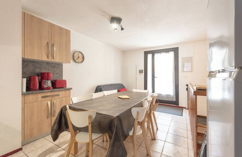Gavarnie-Gedre Apartment | Gavarnie Apartment – Cozy Duplex with Parking & Ski Locker