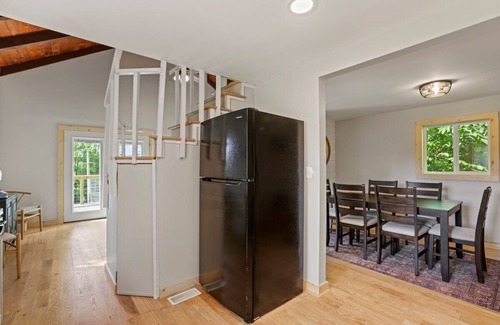 Rockbridge Cottage | Gayles - Lakeview Cottage