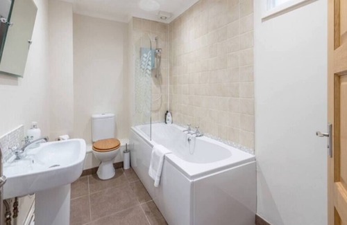 Bath Apartment | Beautiful Central 1-Bed Apartment!! ££Deals on now