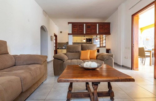 Mogan House | GC0285 Holiday house with shared pool in Mogán