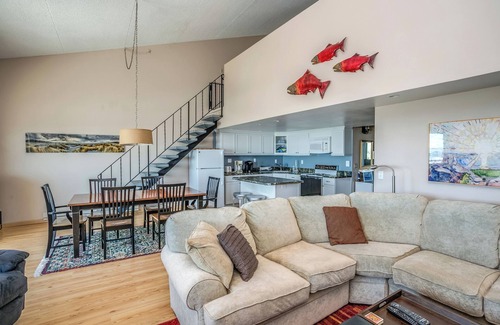 Gearhart Condo | Gearhart House G740. 5th floor condo with amazing ocean views