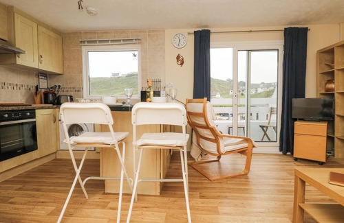 Porthtowan Cottage | GECKO BEACH, romantic, country holiday cottage in Porthtowan
