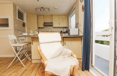 Porthtowan Cottage | GECKO BEACH, romantic, country holiday cottage in Porthtowan