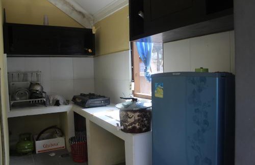Batu Bolong House | Gedul Homestay