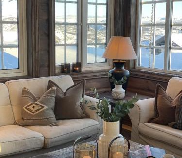 Hol Municipality Apartment | Geilo-Kikut, Ski-In, Ski-Out with Stunning Trails and Perfect Location