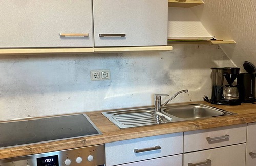 Bad Steben Apartment | Gemütliche 40qm Ferienwohnung, Naturholzmöbelausstattung