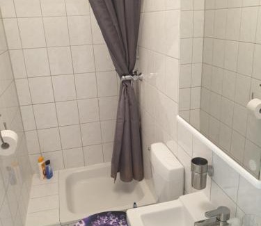 Oberhausen-Sud Apartment | Gemütliche Wohnung zentral Augsburg