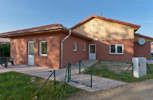 Zierow Apartment | Gemütliches Appartement in Zierow mit Außenkamin