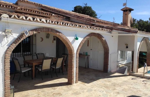 Velez-Malaga House | Gemütliches Ferienhaus mit Meerblick