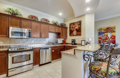 Destin Condo | Gem of Emerald Grande | Penthouse | 2 Pools | Beach Shuttle | FREE Fun Passes | Crab Island!