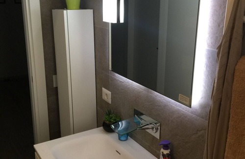 Suburbio XI della Vittoria Apartment | GEMELLI via PARATO bright and quiet attic