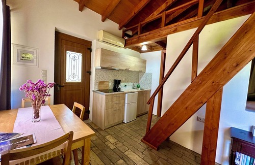 Kanelion Apartment | Genari Beach Apartments – Garden View Retreat