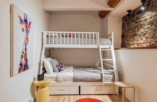 Old Quebec Apartment | GENERATIONS QUEBEC OLD CITY/Parking/Family