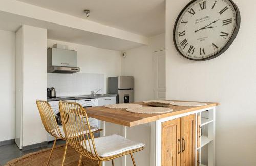 Etrembieres Apartment | Geneva Téléphérique Flat