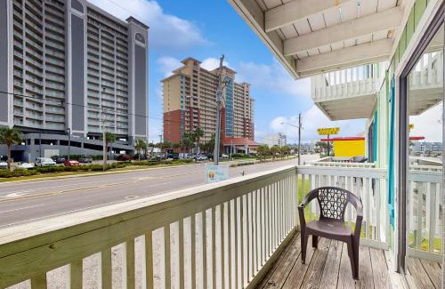 Gulf Shores Apartment | Gentle Winds East A2
